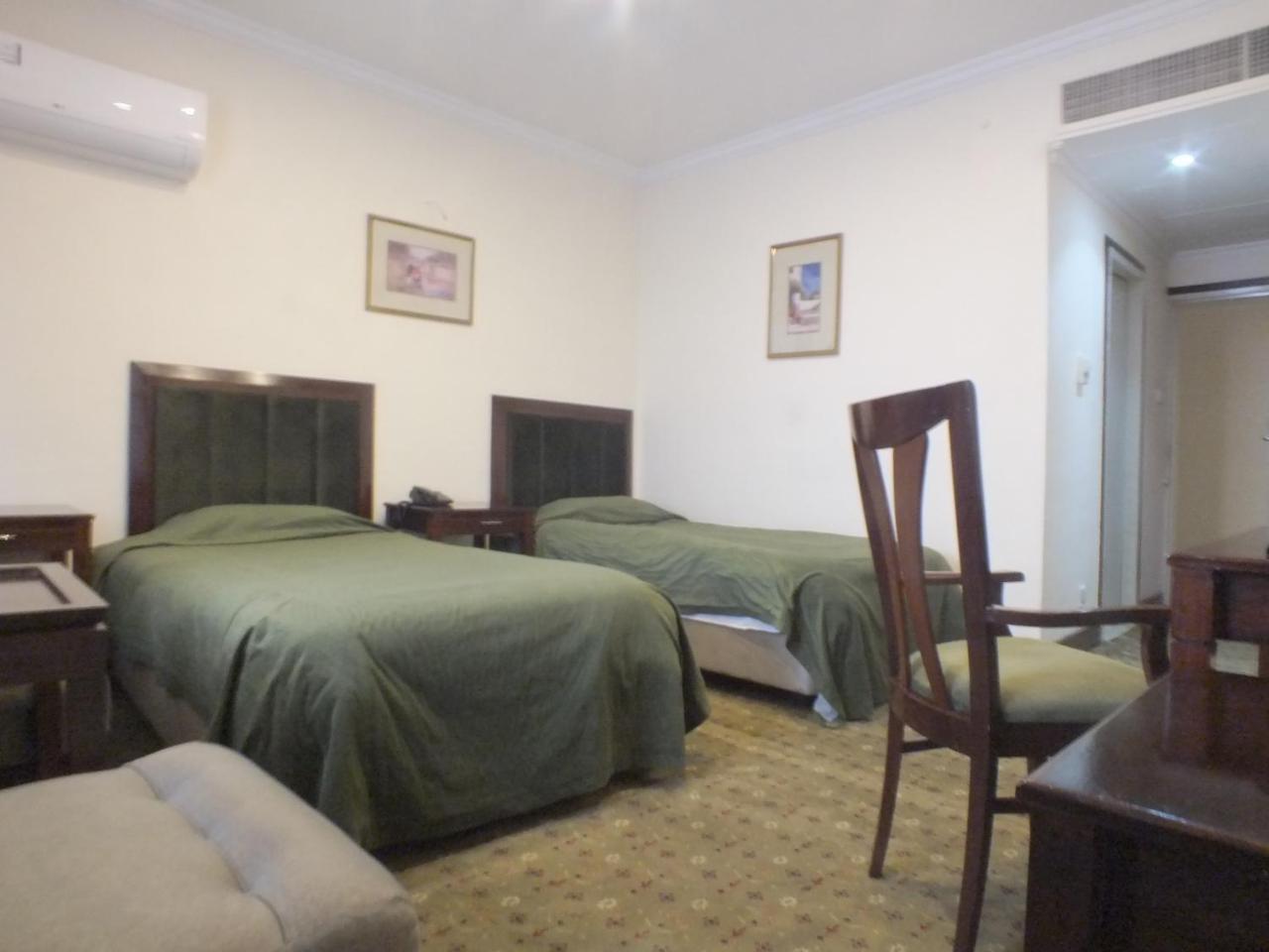 Resort & Hotel Intercontinental Кабул Екстериор снимка